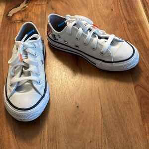 Converse Chuck Taylor Kids Boy All Star Logo White Canvas Low Top Sneakers